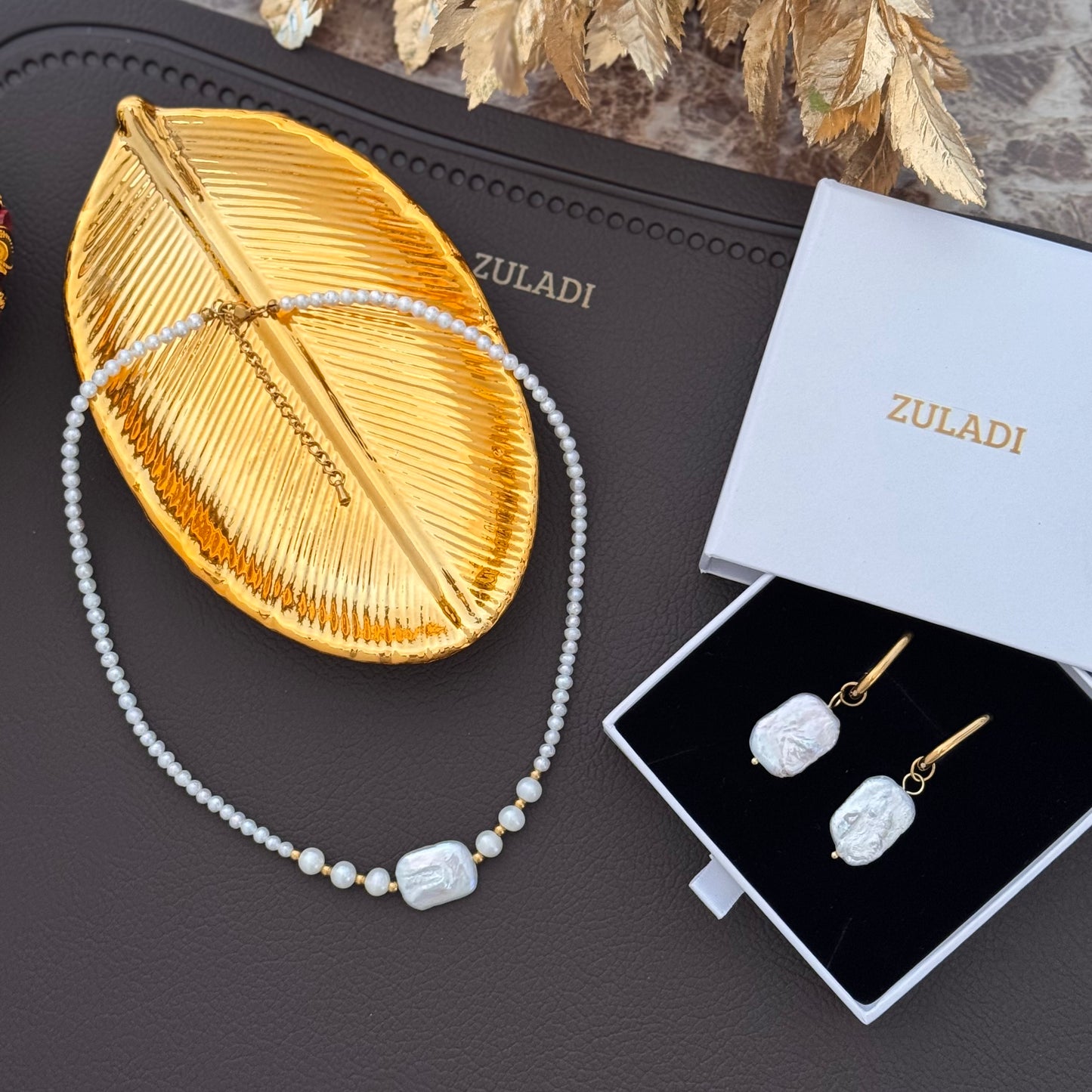 Élise Pearl Necklace Set