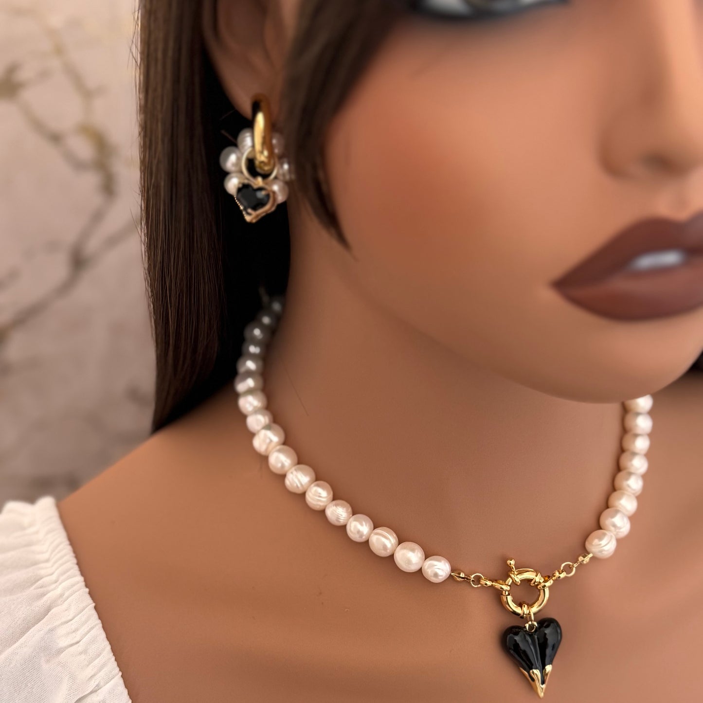 Amour Noire Pearl Necklace Set