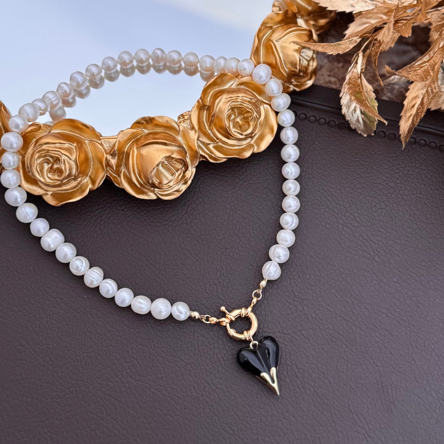 Amour Noire Pearl Necklace