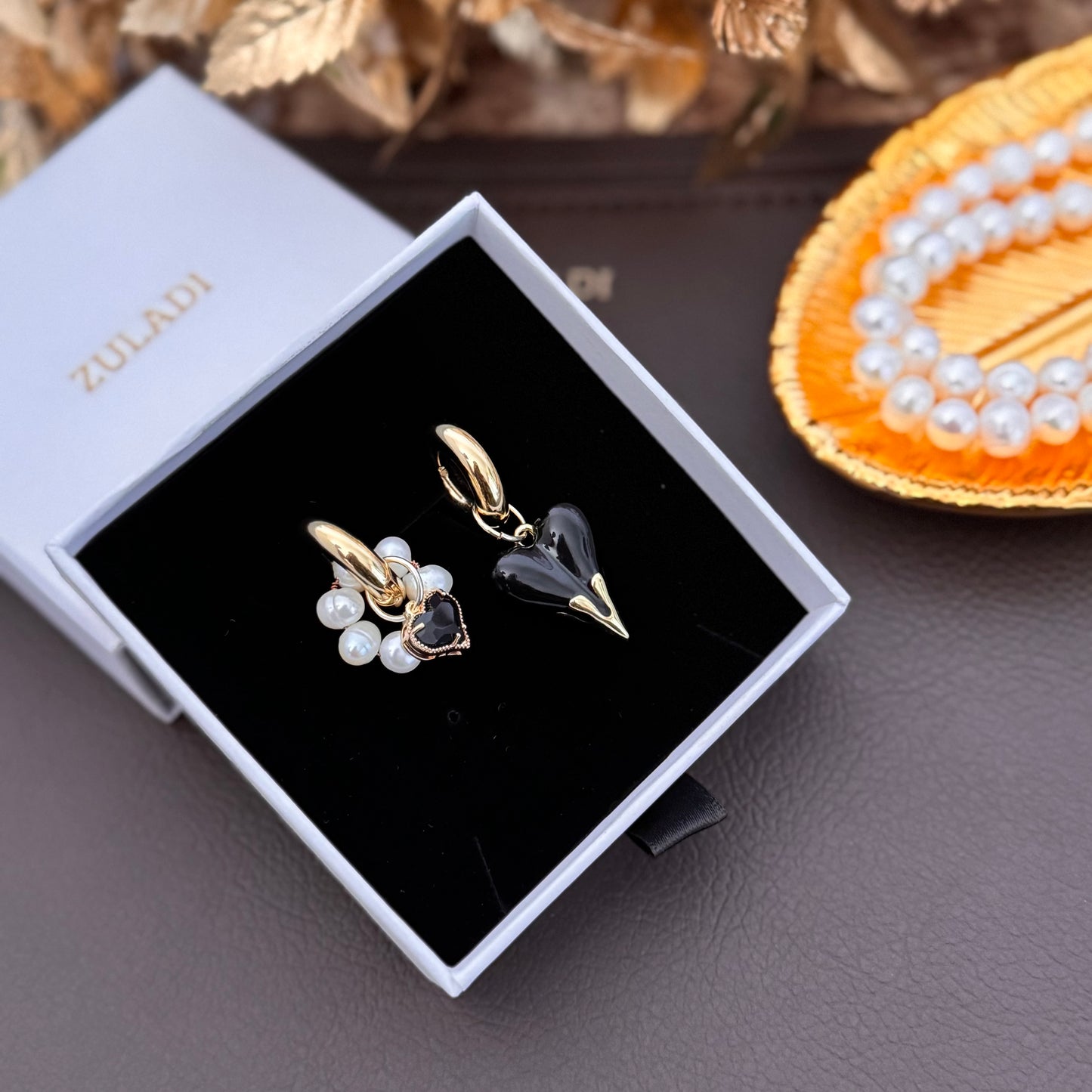 Amour Noire Heart Earrings