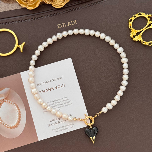 Amour Noire Pearl Necklace