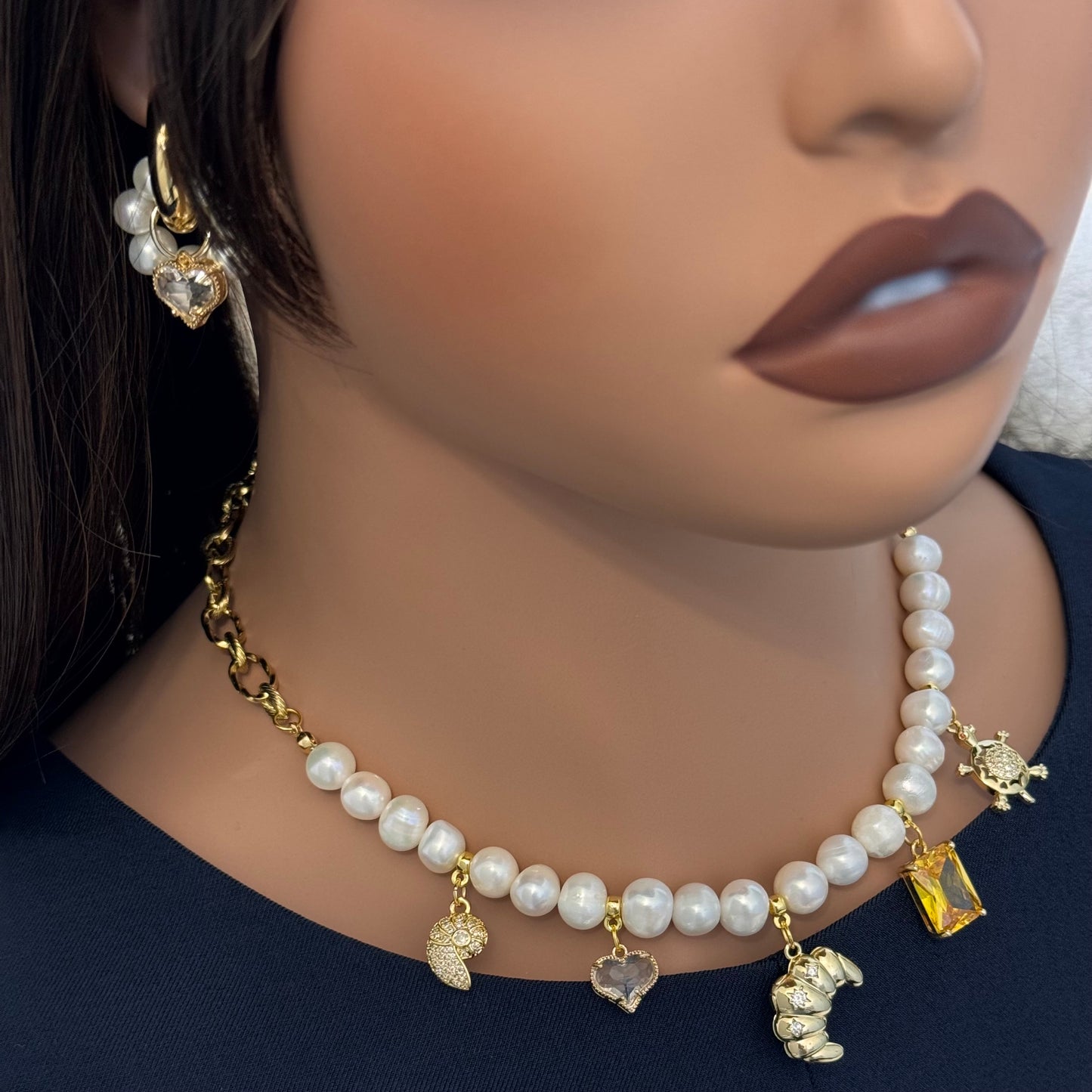 Croissant d’Or Pearl Necklace & Earrings Set